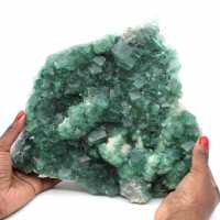 Großer Teller mit natürlichen grünen Fluoritkristallen aus Madagaskar 6 Kilo!