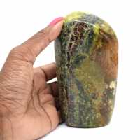 Sammlerstück grüner Opal aus Madagaskar