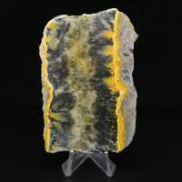 Kleines, geschnittenes Exemplar einer Jaspis-Hummel