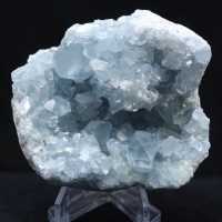 Ansammlung von Celestinkristallen – Herkunft Madagaskar