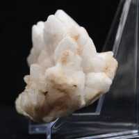 Natürlicher marokkanischer Blütenquarz mit sichtbaren Kristallen