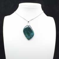 Anhänger aus grünem Jaspis aus Madagaskar – Naturmineral