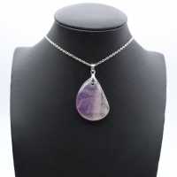 Amethyst-Anhänger – Majestät der Mineralien