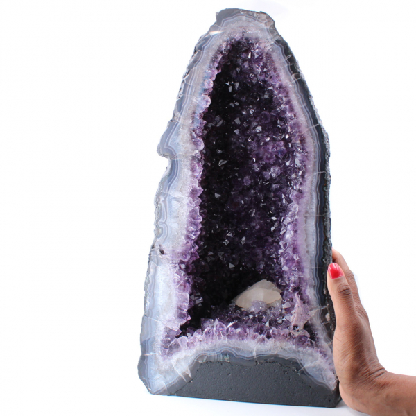Amethyst-Geode mit wunderschönem Calcitkristall