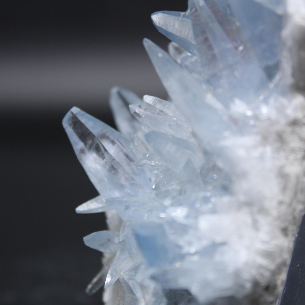 Celestit natürlicher Kristall