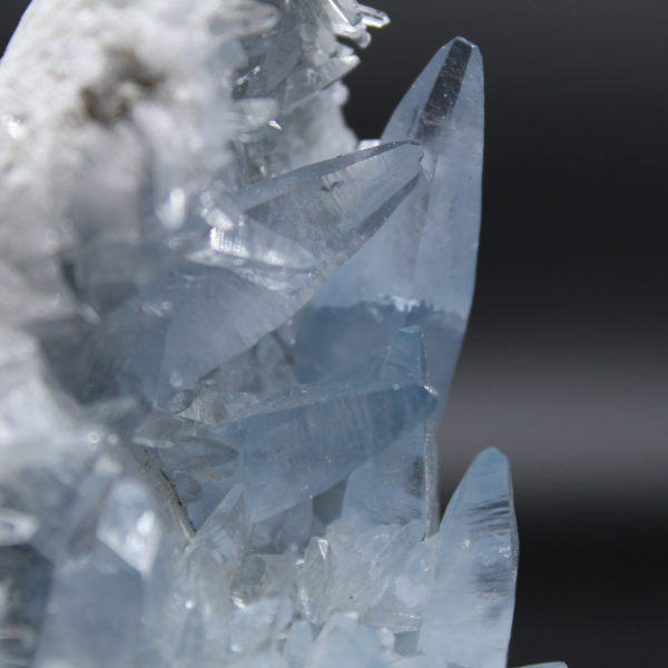 Celestit natürlicher Kristall