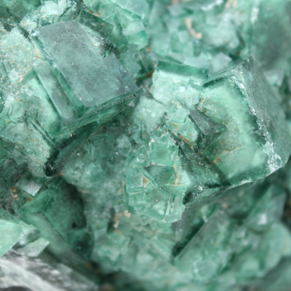 Kubische Fluoritkristalle auf Matrix 2,5 kilo