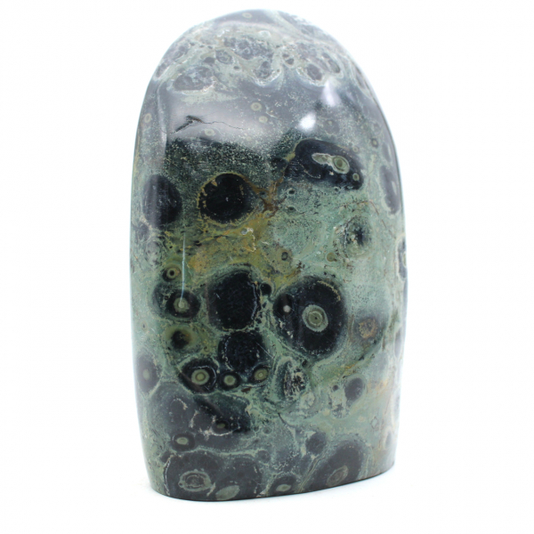 Dekorativer stein aus poliertem kambamba-jaspis