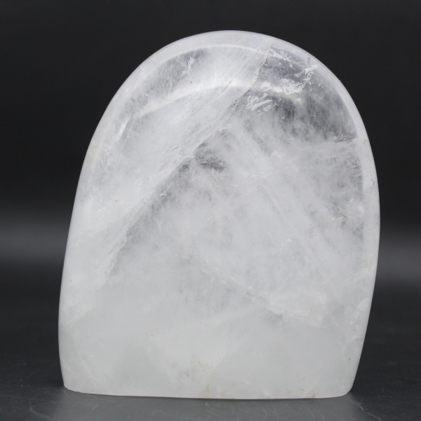 Polierter bergkristall aus madagaskar