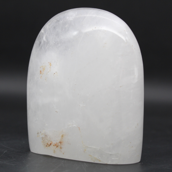 Polierter bergkristall-zierstein aus madagaskar