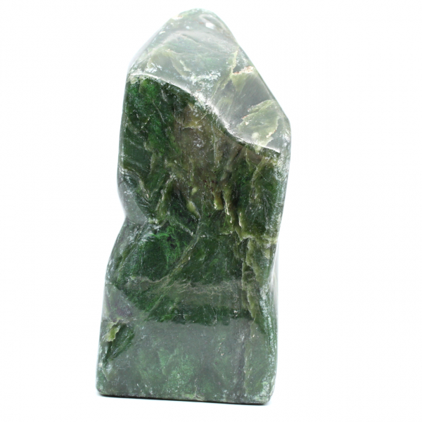 Nephrit-jade in freier form