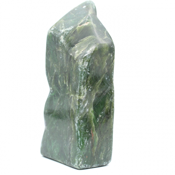 Nephrit-jade in freier form