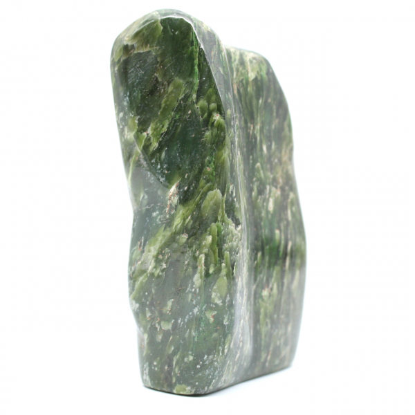 Jade-nephrit-geschliffener stein
