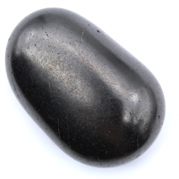 Polierter shungit-stein