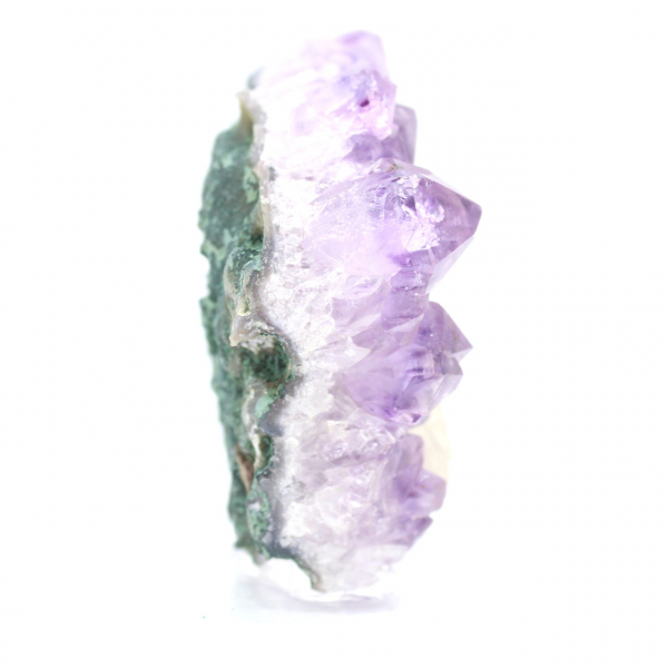 Calcitkristalle auf Amethyst