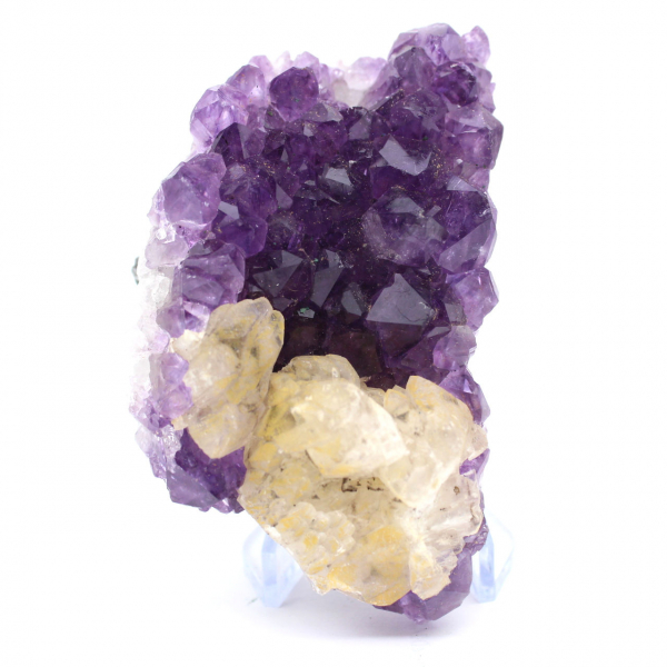 Calcitkristalle auf Amethyst