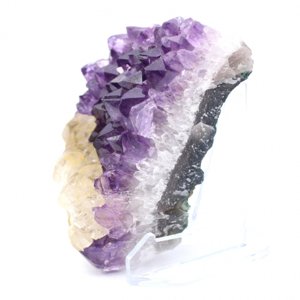 Calcitkristalle auf Amethyst