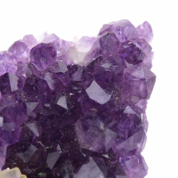 Calcitkristalle auf Amethyst