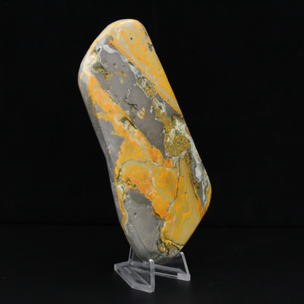 Jasper Hummel-Exemplar Vulkangestein