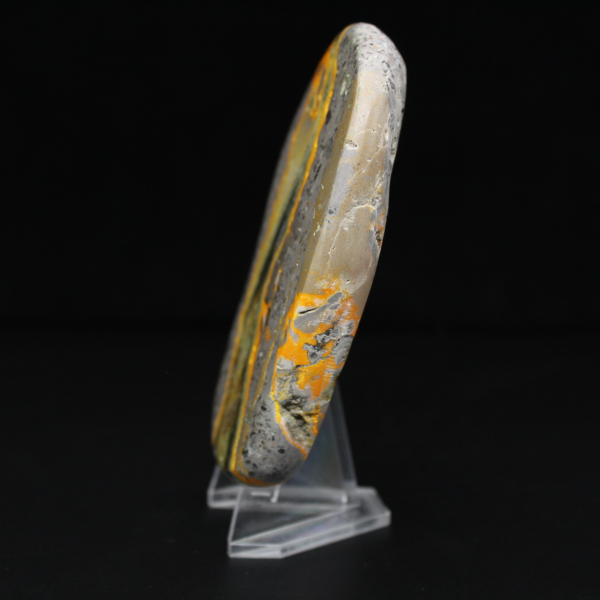 Naturpoliertes Ornament aus Hummeljaspis