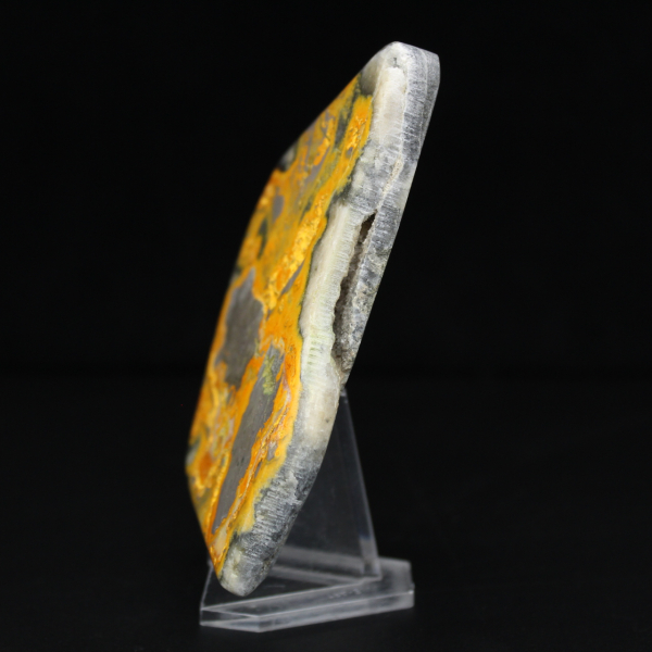 Poliertes Ornament aus Hummeljaspis, Unikat aus Indonesien