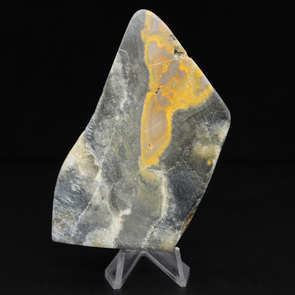 Poliertes Ornament aus Hummeljaspis, Unikat aus Indonesien