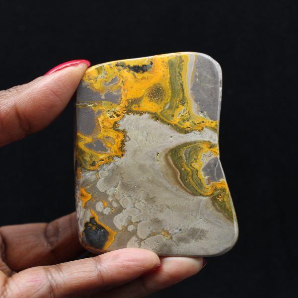 Poliertes kleines Ornament aus Hummeljaspis