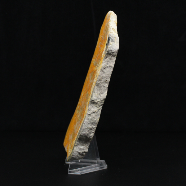 Hummeljaspis: Mineralienplakette aus Indonesien