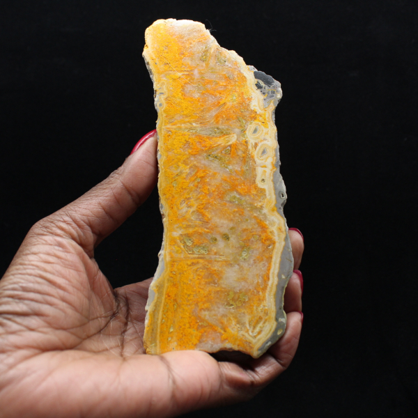 Hummeljaspis: Mineralienplakette aus Indonesien