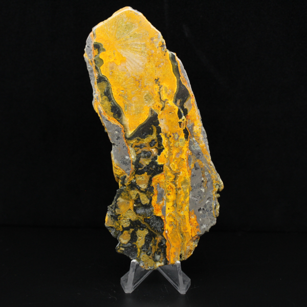 Bumblebee Jasper Slice: Vulkanische Ästhetik