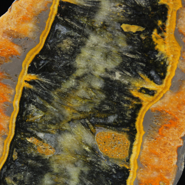 Hummeljaspis-Plakette – Mineralbalance