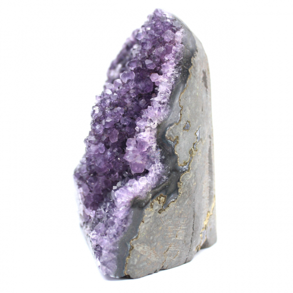 Amethyst-Taschengeode aus Brasilien – Kleiner geologischer Schatz