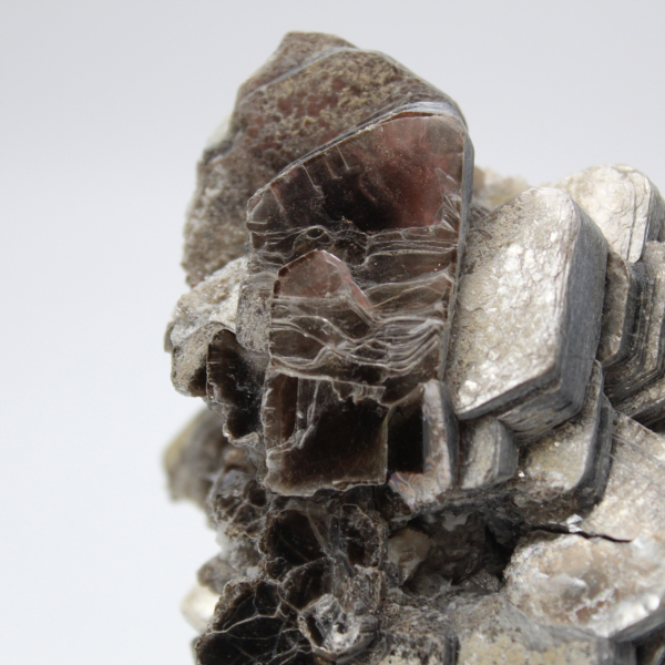 Glimmer und schwarzer Turmalin auf Quarz, Afghanistan