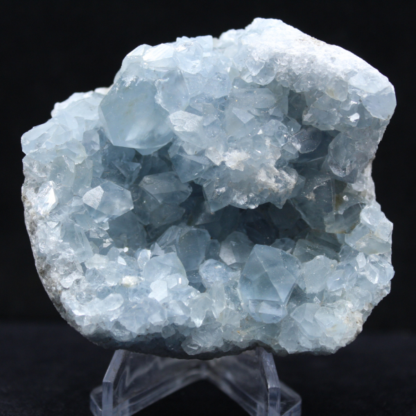 Ansammlung von Celestinkristallen – Herkunft Madagaskar