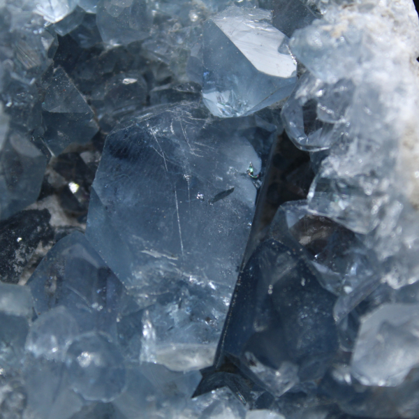 Kristalliner Celestine – Sammlerstück aus Madagaskar