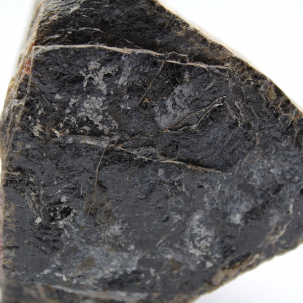 Rohes Exemplar aus schwarzem Turmalin – Herkunft: Madagaskar