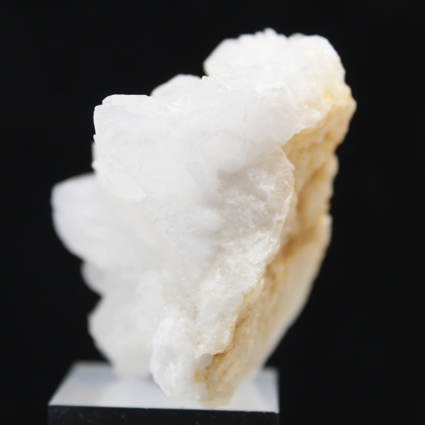 Marokkanischer Blütenquarz mit leichter Kristallisation