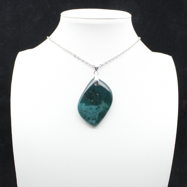 Anhänger aus grünem Jaspis aus Madagaskar – Naturmineral