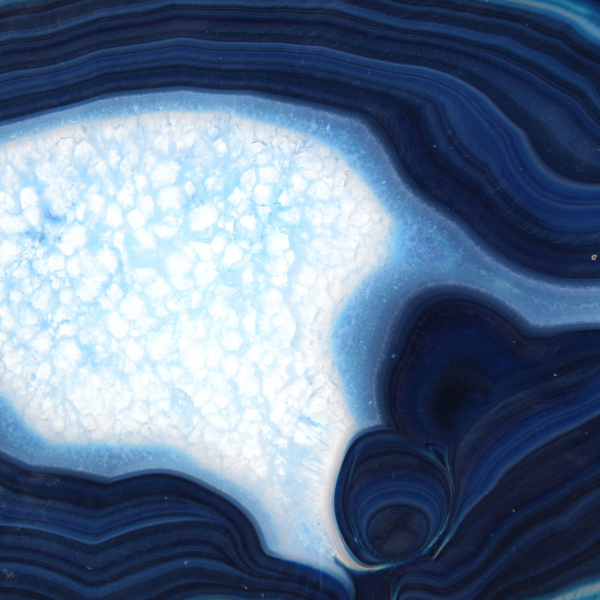 Hell geschnittener blauer Achat für Mineraliensammlungen