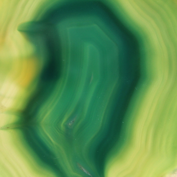 Geschnittener grüner Achat – Brasilianisches Sammlerstück, 255 g