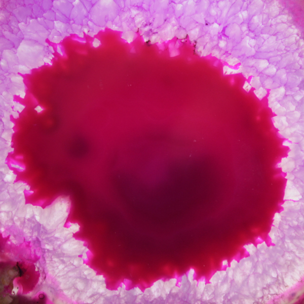 Scheibe gefärbten rosa Achats für die Sammlung