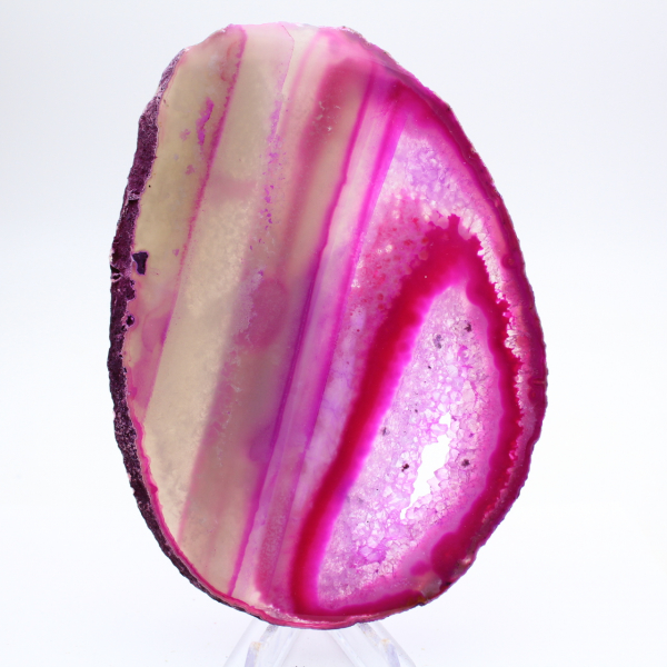 Polierter, rosafarbener, geschnittener Achat