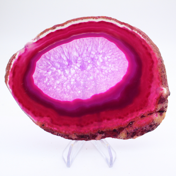 Dekorative Scheibe aus gefärbtem rosa Achat