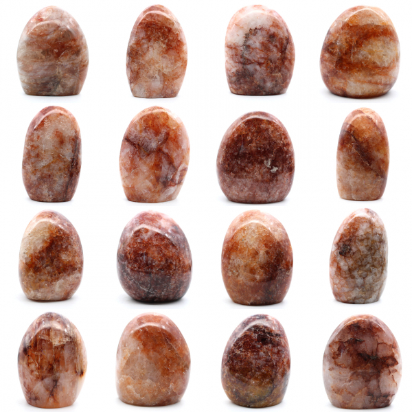 Polierter stein aus rotem quarz