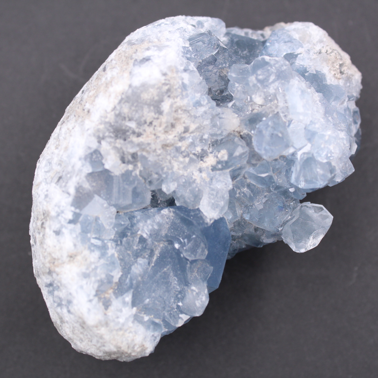 Blaue Celestitkristalle