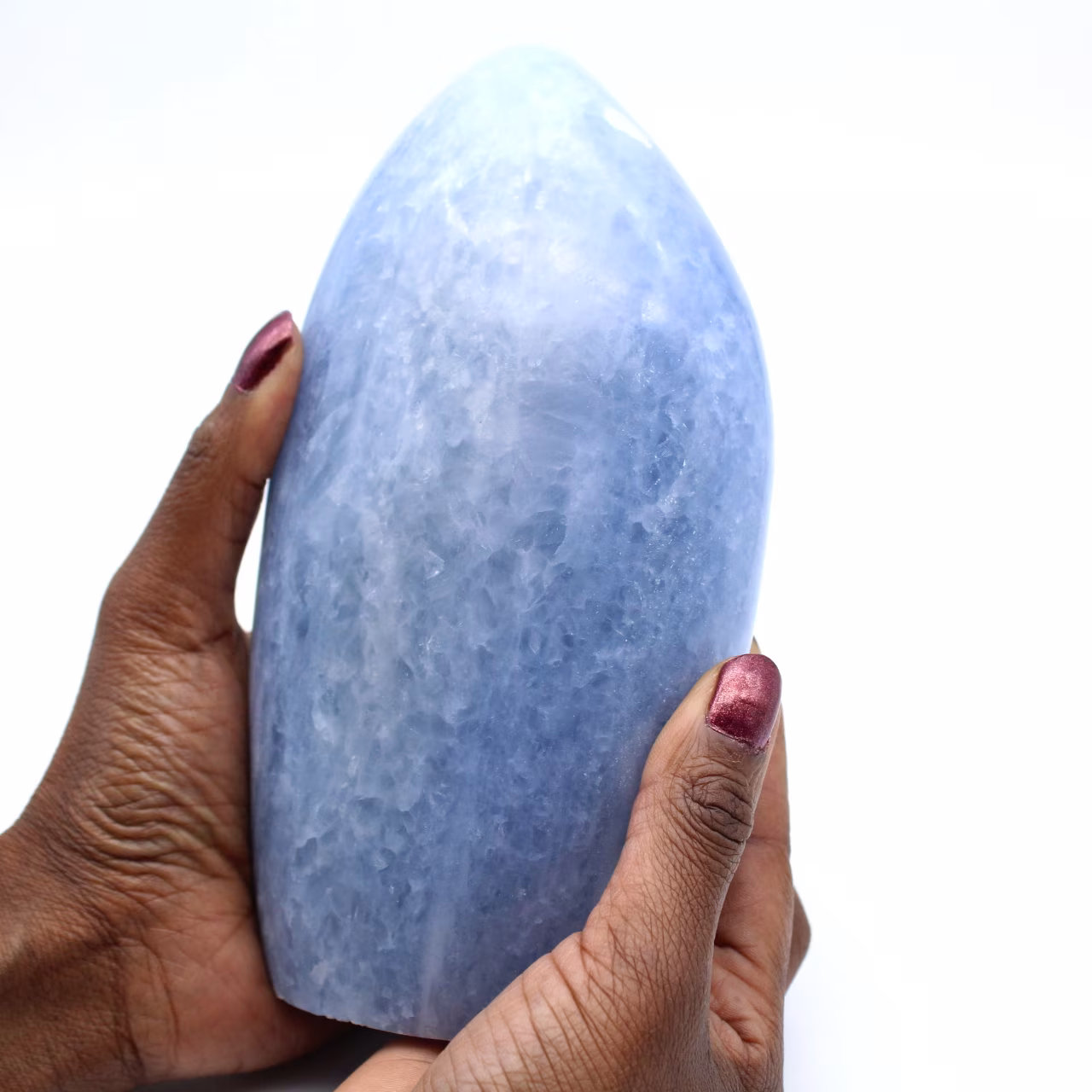 Polierter blauer Calcitstein