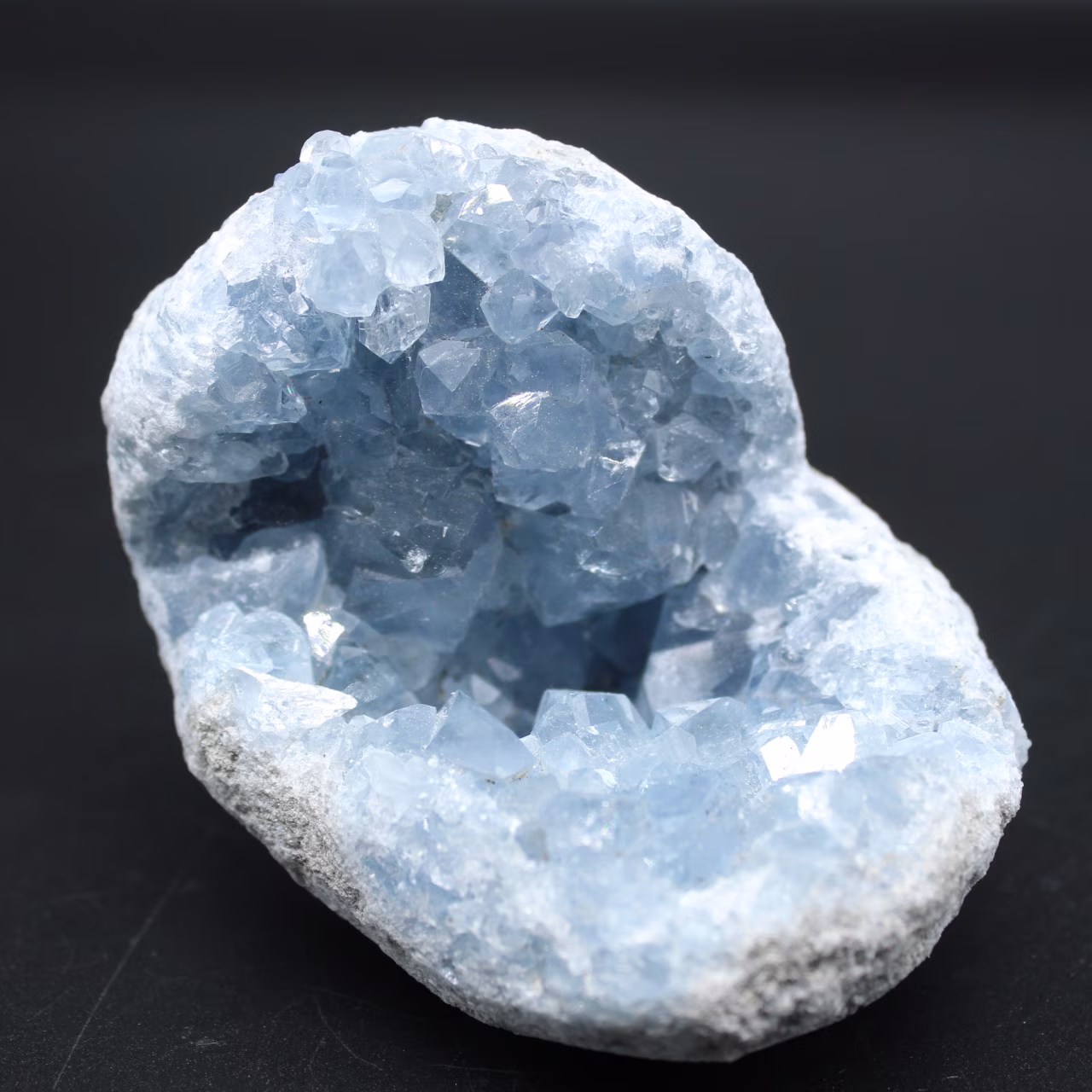 Block aus kristallisiertem natürlichem Celestite