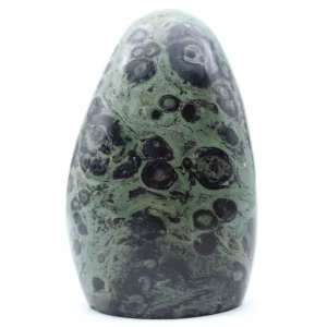 Freiform aus Kambamba-Jaspis-Stein