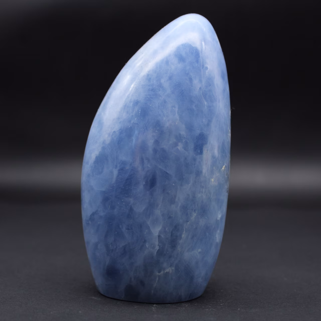 Blauer Calcit aus Madagaskar