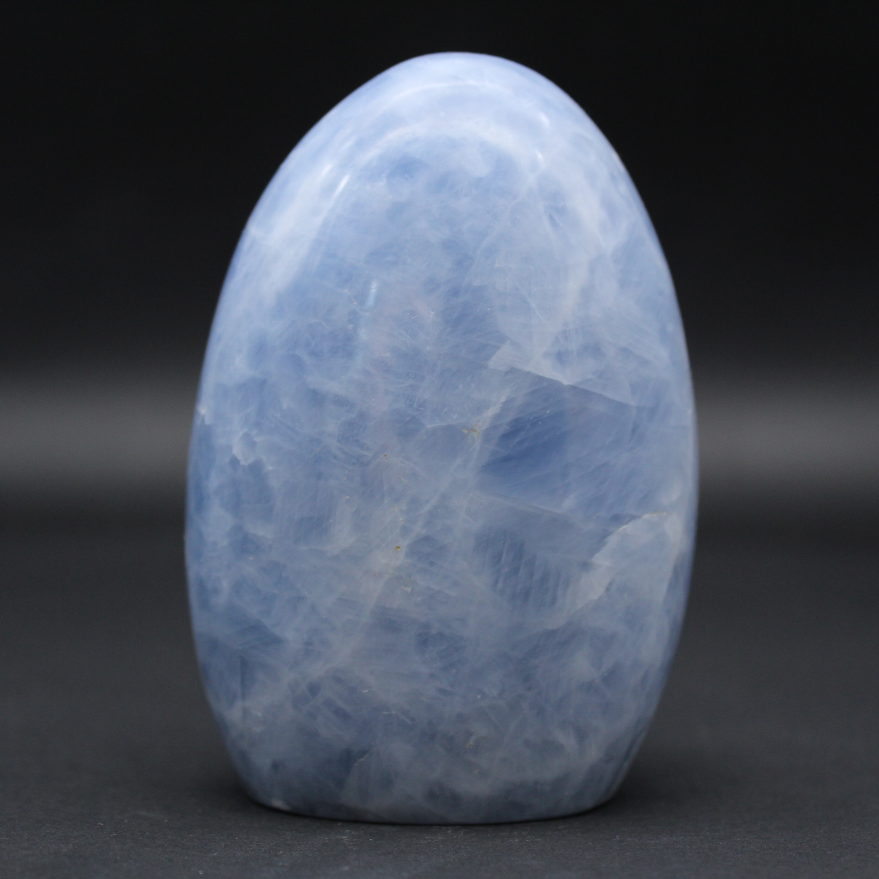 blaues Kalzitgestein